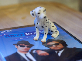 THE BLUES BROTHERS MOVIE 1980. JAKE Y ELWOOD FIG 18 CM CANTANDO
