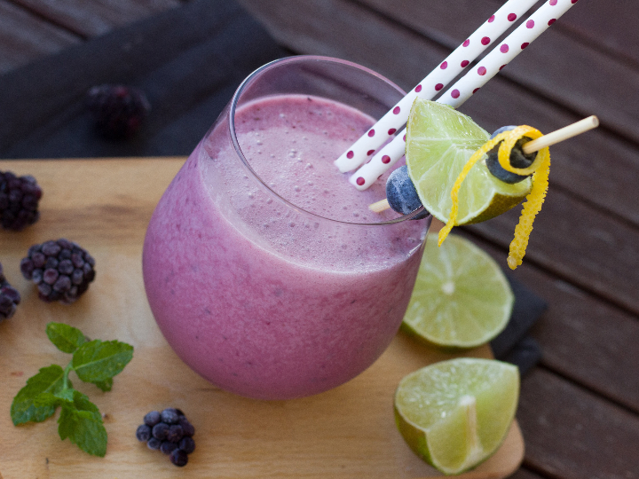 amazing blueberry gin cocktail a 10 minute tasty gin tonic