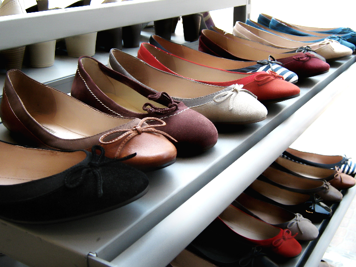 analisis de moda descubre por que los zapatos de cacao son tendencia esta temporada