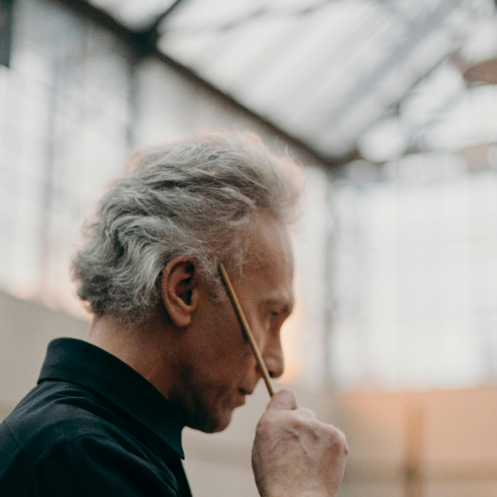 conteras redondas de goma negra