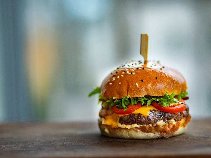 deliciosas resenas de pickles burger descubre el sabor internacional en cada bocado