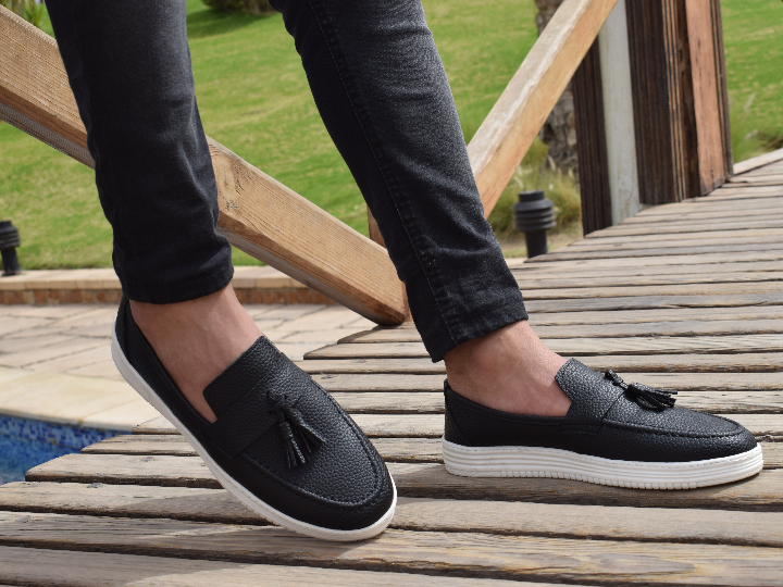 descubre las mejores ofertas en zapatos en el outlet de on foot