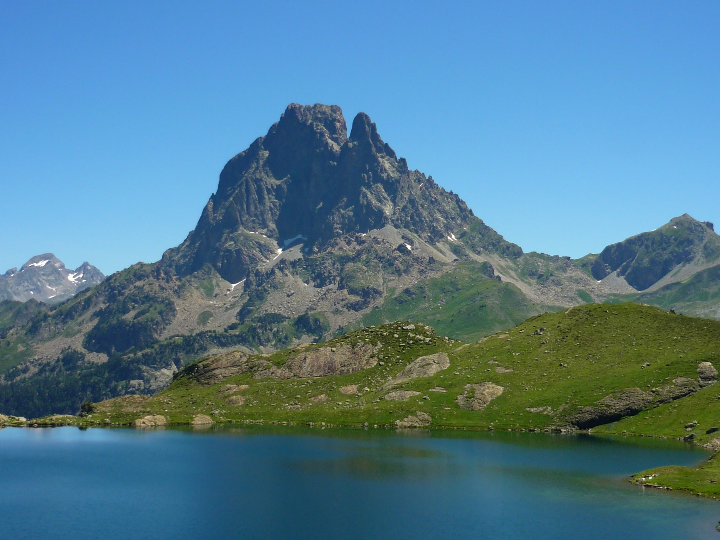 mapa del valle de ossau tu guia para la aventura en la montana