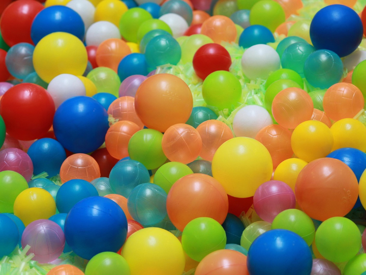 mejores parques infantiles y de bolas en jaca