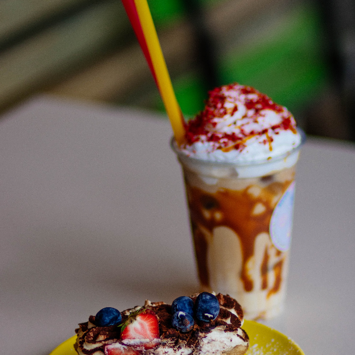 tinte dialight 9 12 milkshake helado nacarado loreal 50gr